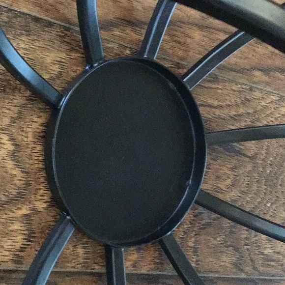 Pumpkin metal candle holder - Picture 3 of 4